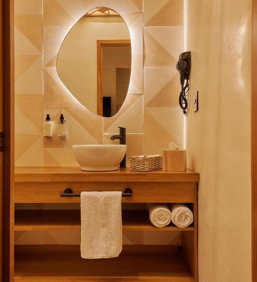 스탠다드 룸, Materia