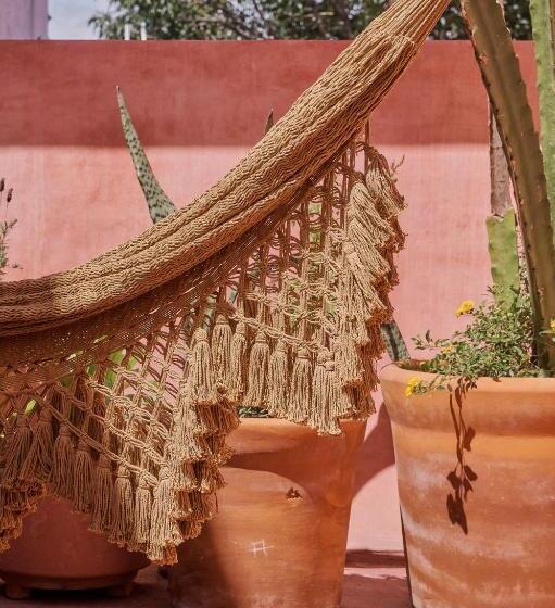 디럭스 룸, Materia