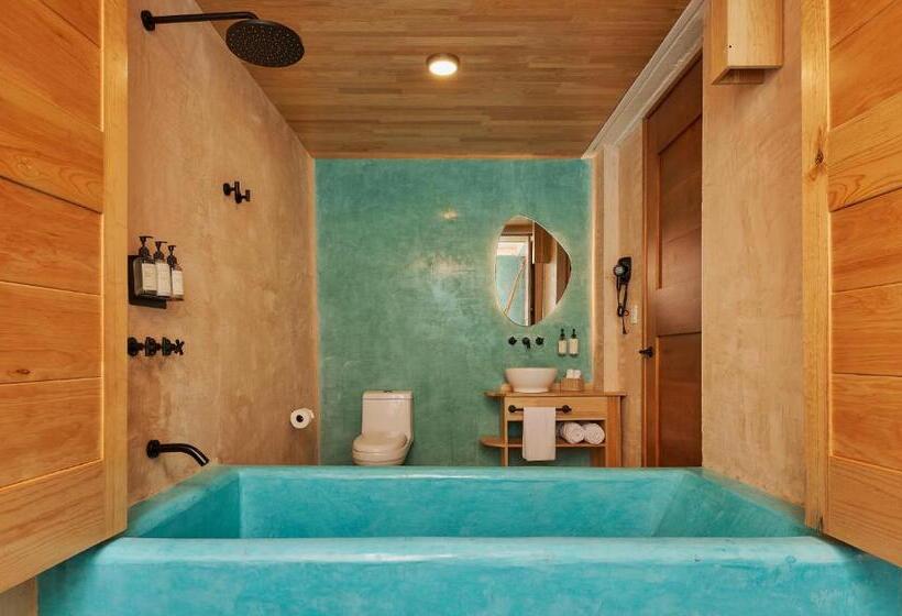 스탠다드 룸 킹사이즈 침대, Materia