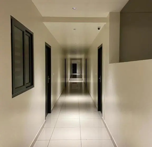 スタンダード４人部屋, Redbell Suites Kizhisseri
