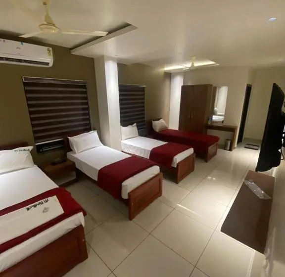 スタンダード４人部屋, Redbell Suites Kizhisseri