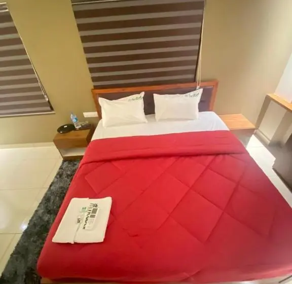 デラックスルーム, Redbell Suites Kizhisseri