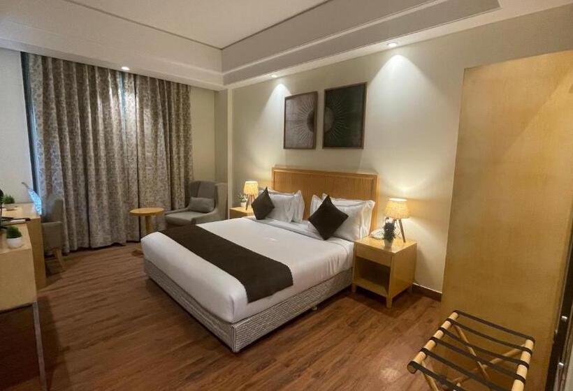 סוויטת סופריור, Saltstayz Corporate Suite  Golf Course Road And Near Galleria Market