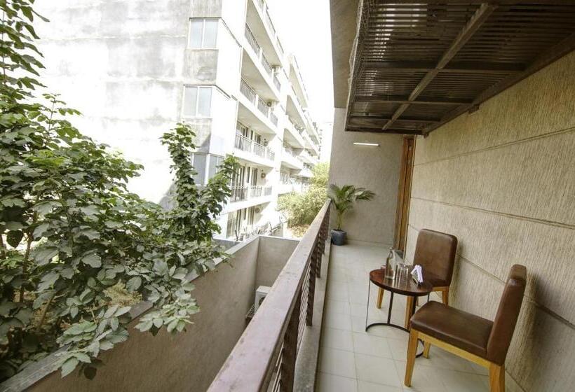 סוויטת סופריור, Saltstayz Corporate Suite  Golf Course Road And Near Galleria Market