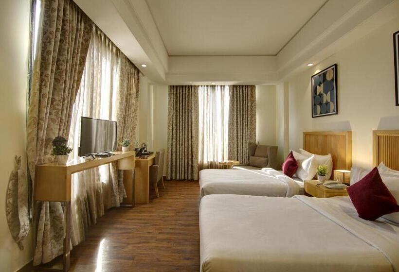 חדר סופריור נוף לעיר, Saltstayz Corporate Suite  Golf Course Road And Near Galleria Market