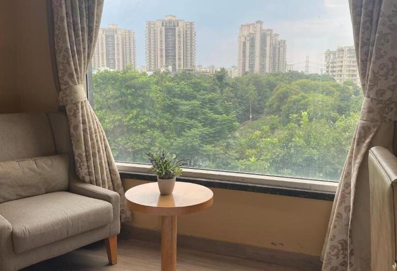 סוויטת סופריור, Saltstayz Corporate Suite  Golf Course Road And Near Galleria Market