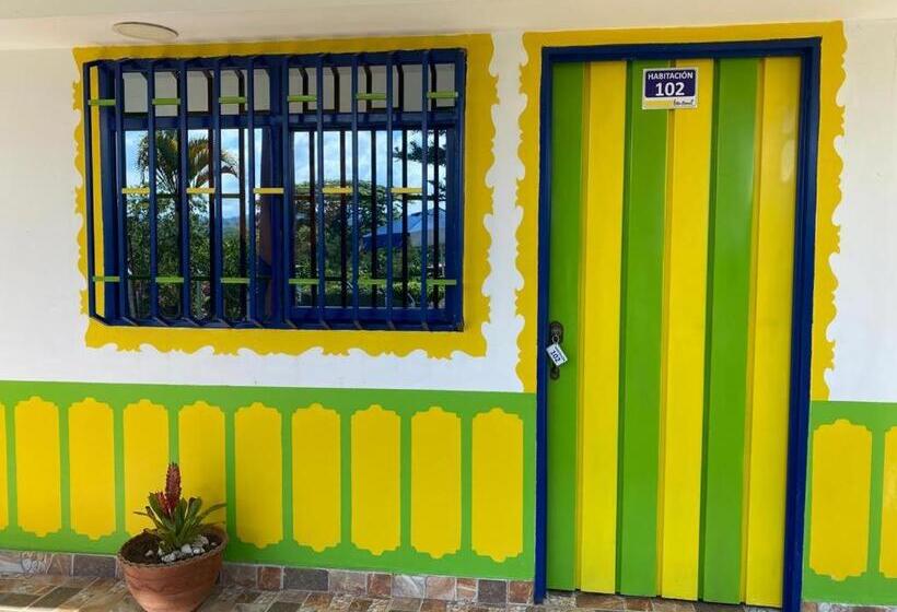 スタンダードトリプルルーム, Villa Bernal