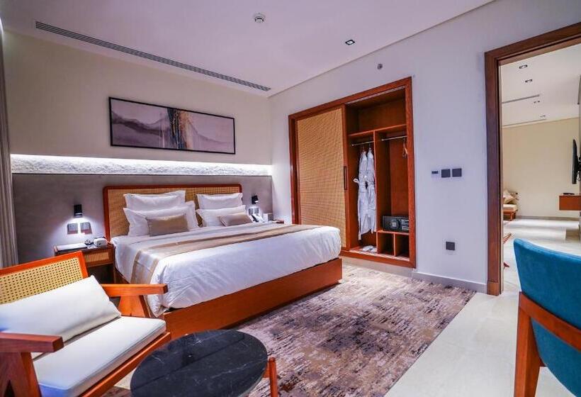 جناح جونيور ديلوكس, Vivian Park El Raeid