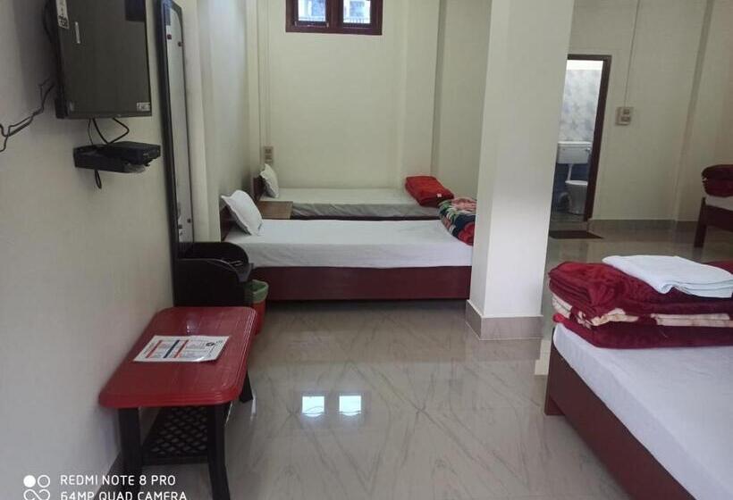 디럭스 룸, Wangdis Homestay