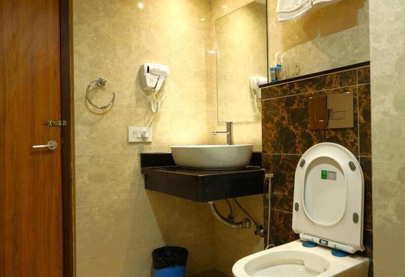 اتاق استاندارد سه نفره, Jiang Su Hotel And Restaurant Pvt. Ltd