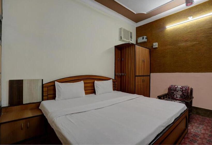 三人经典房间, Oyo Bluebird Inn Hotel And Guest House