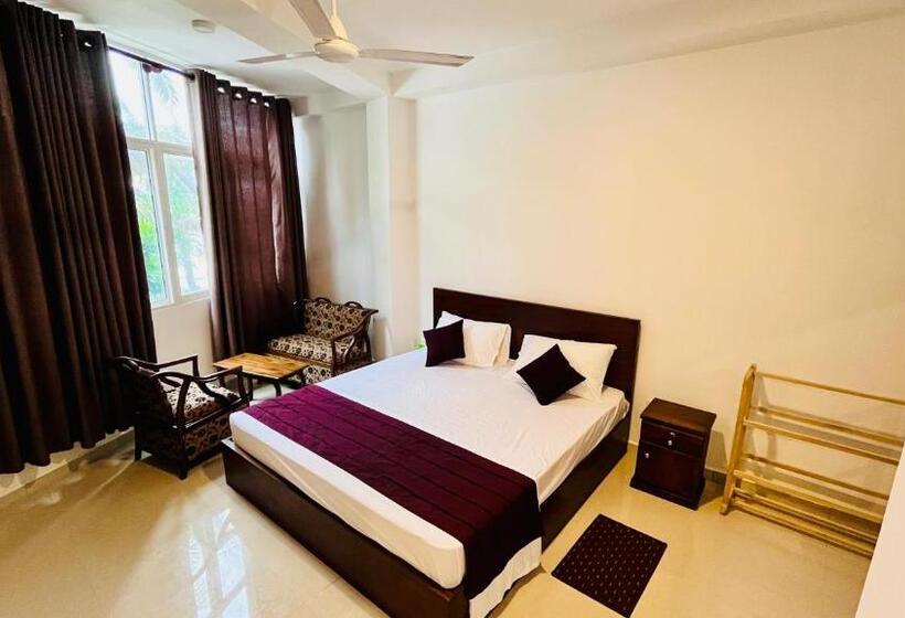 带大床的标准间, Lucky Pearl Beach Resort