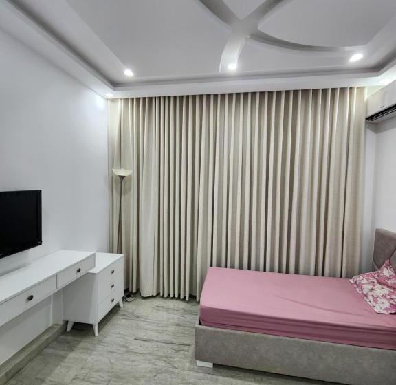 חדר משפחתי, Maison D Amour