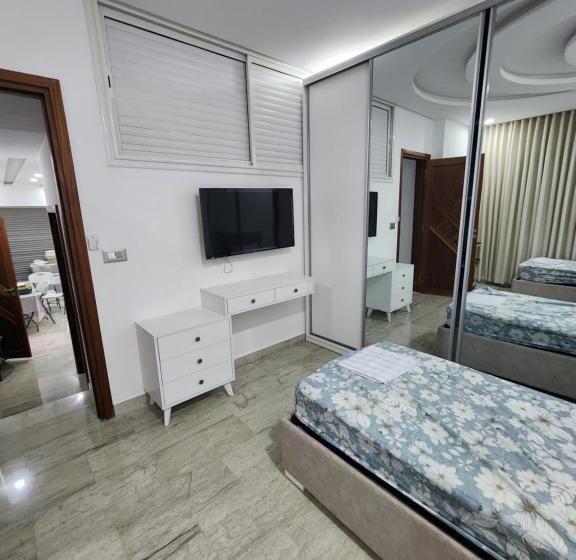 חדר משפחתי צדדי נוף לים, Maison D Amour