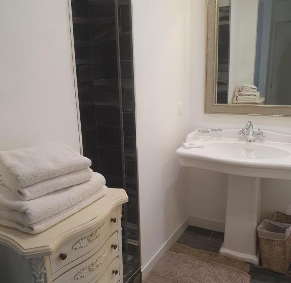 اتاق استاندارد با چشم‌انداز باغ, Villa Blanche