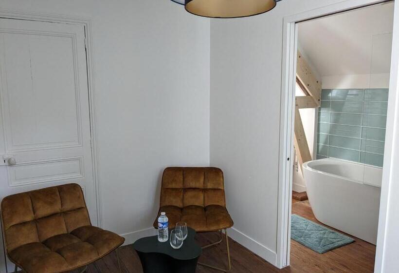 Люкс Deluxe Кровать Кинг, Villa Eliane   Parking Privé