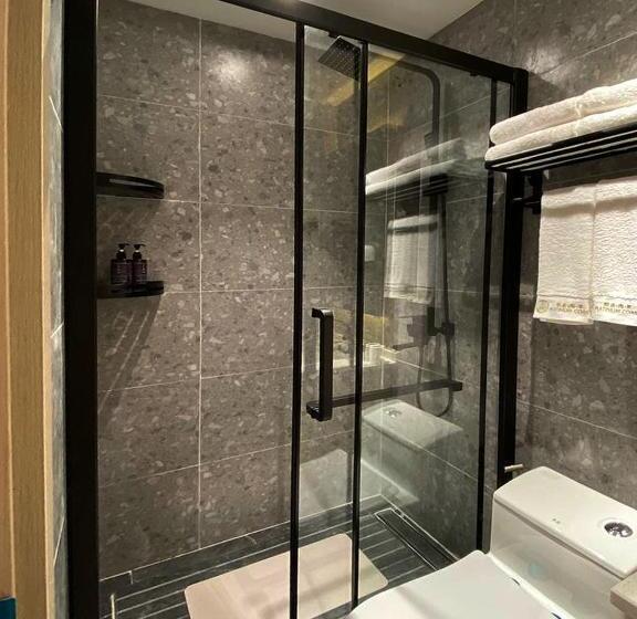 חדר סטנדרט עם מרפסת, Hc