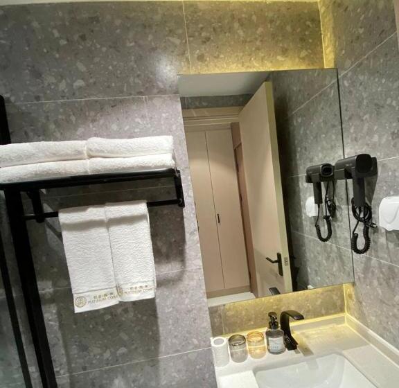 חדר סטנדרט עם מרפסת, Hc