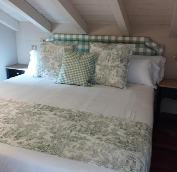 חדר משפחתי דלוקס, Maison Barón De La Galleta B&b