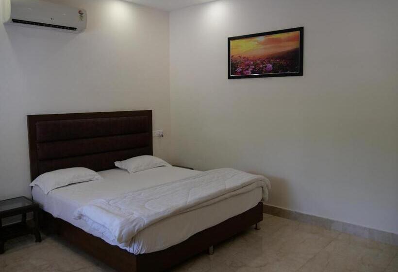 חדר דלוקס, Hare Krishna Resort