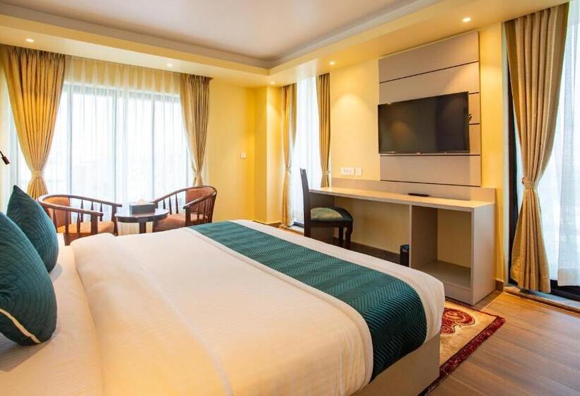 اتاق سوپریور با تخت بزرگ, Bhairahawa Garden Resort