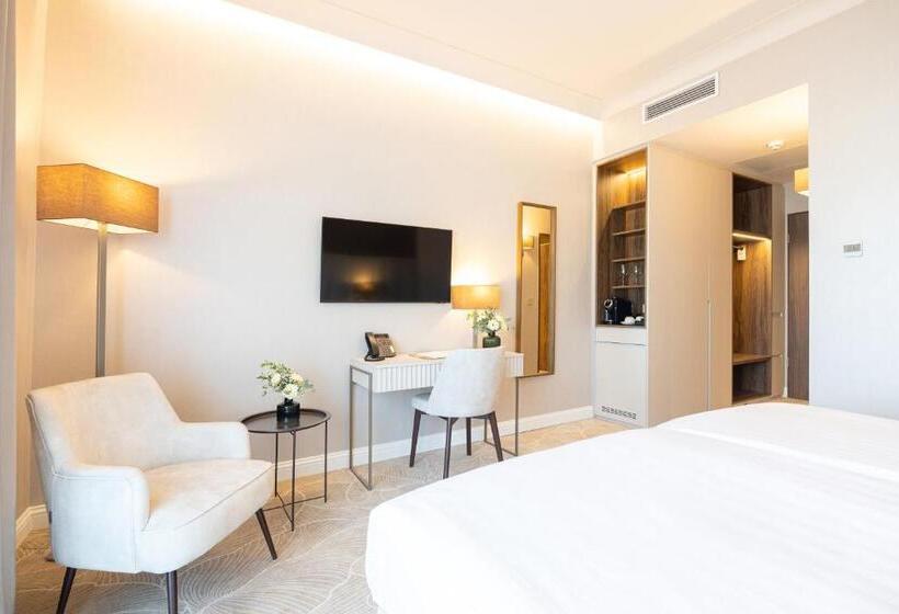 スタンダードルーム, Gerardus