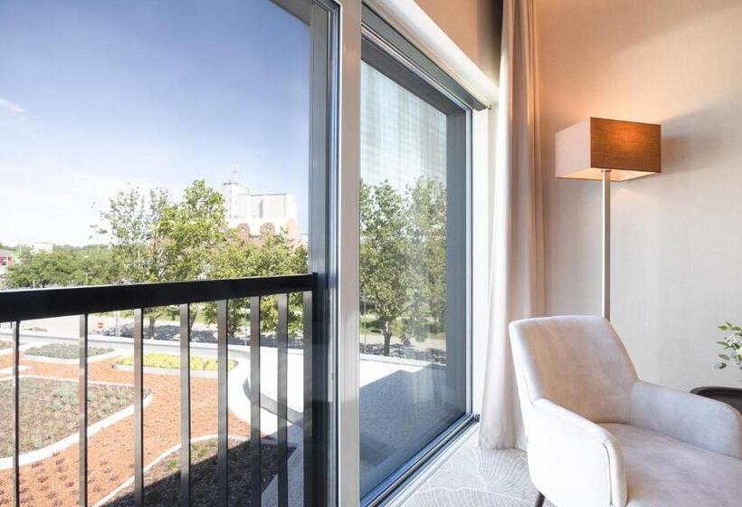 スタンダードルーム, Gerardus