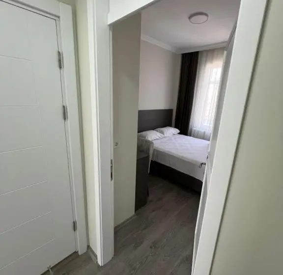 Suite, Maritsa