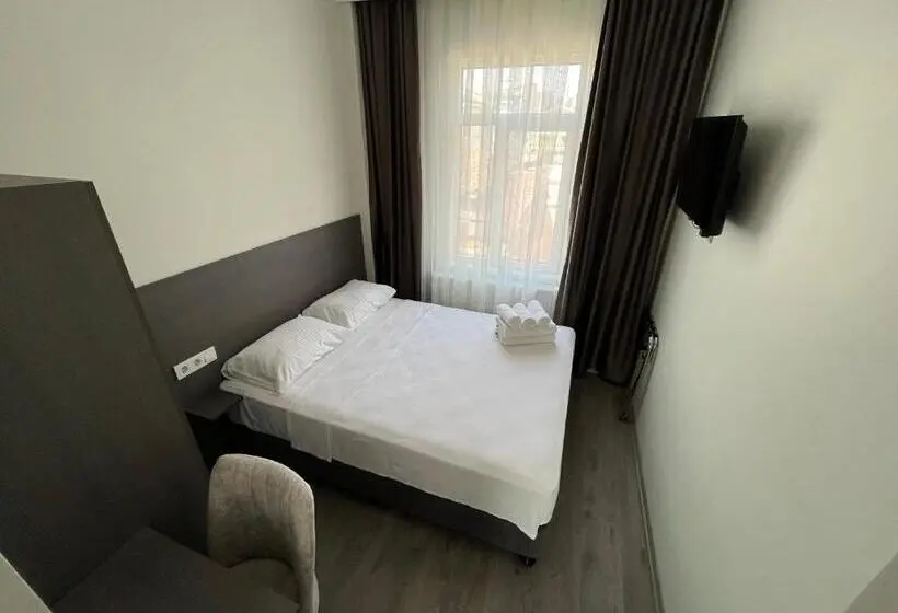 Suite, Maritsa