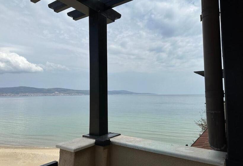 海景套房, Oazis Vip Club