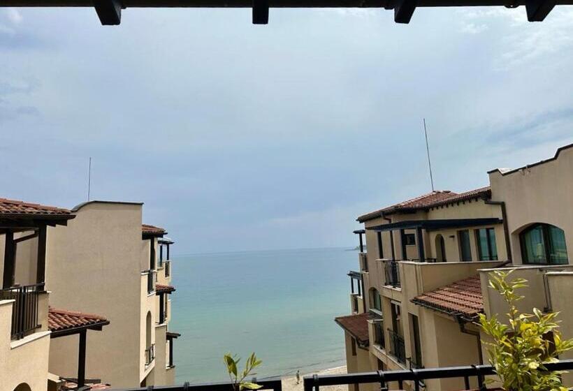 带1个卧室的带海景的公寓, Oazis Vip Club