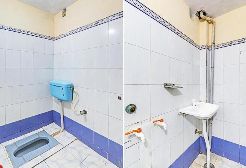 トリプルクラシックルーム, Oyo Flagship Hotel Night Bloom