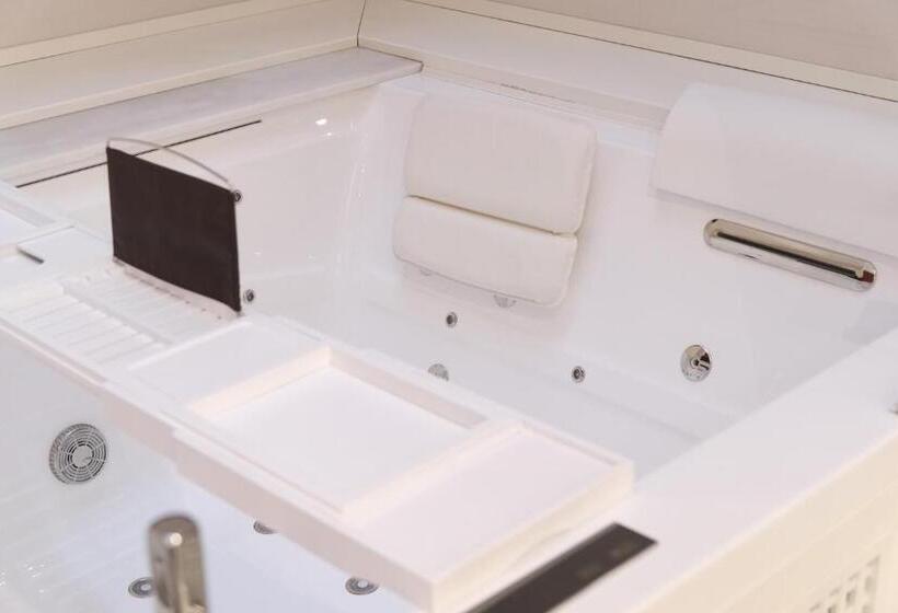 חדר דלוקס, Largo San Biagio