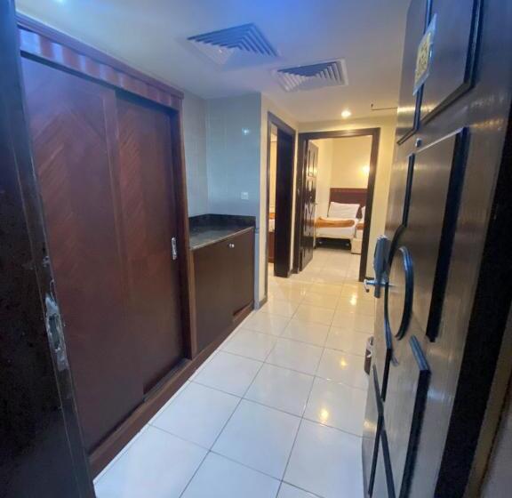 جناح, فندق كوثر الحياة الفندقية