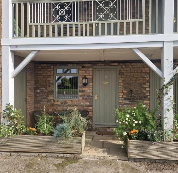 غرفة قياسية مزوَّدة بتراس, The Bosville Arms