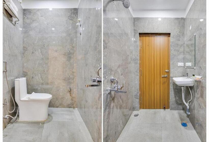 Трехместный Номер Классика, Collection O Hotel Simhadri Grand