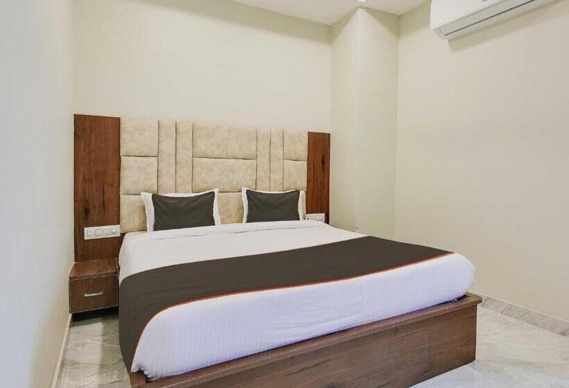 Трехместный Номер Классика, Collection O Hotel Simhadri Grand