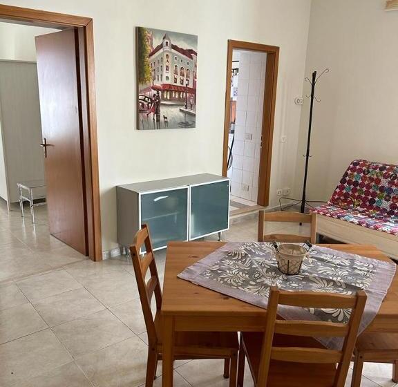 דירת חדר, Dimora Ripicella