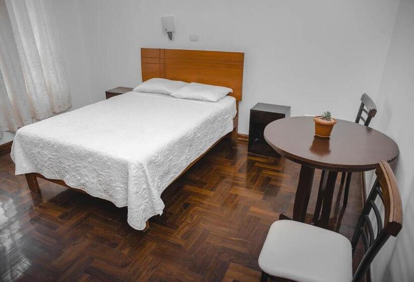 اتاق استاندارد, Las Dalias