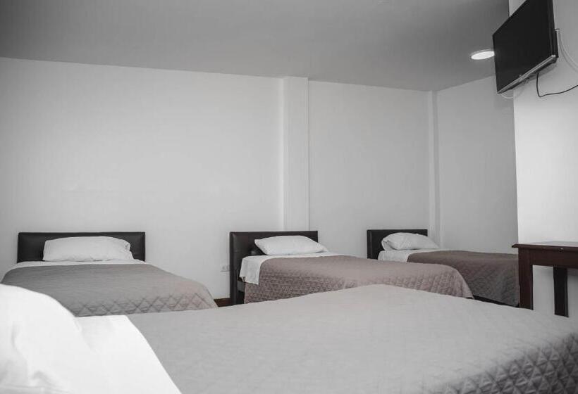 اتاق استاندارد چهار تخته, Las Dalias