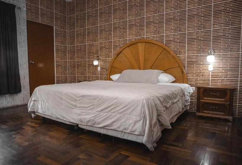 سوییت جونیور, Las Dalias