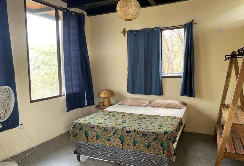 غرفة عائلية حمام مشترك, Four Trees Jungle Lodge