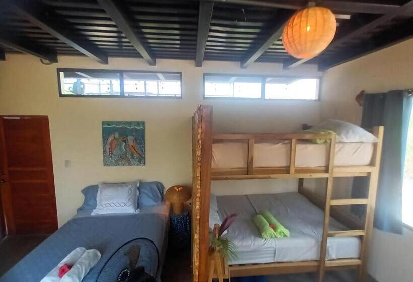 غرفة قياسية ثلاثية حمام مشترك, Four Trees Jungle Lodge