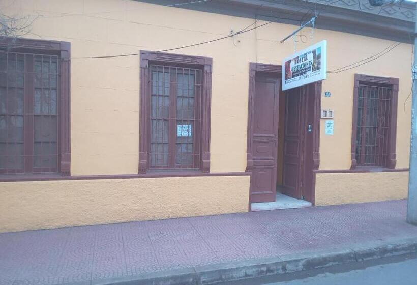 Четырехместный номер эконом класса с общей ванной комнатой, Hostal 4 Estaciones