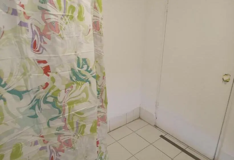 Perhehuone, Hostal 4 Estaciones