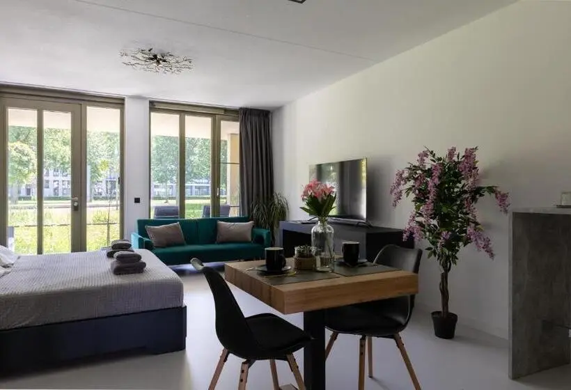 Standard-huone, Luxury Room With King Size Bed