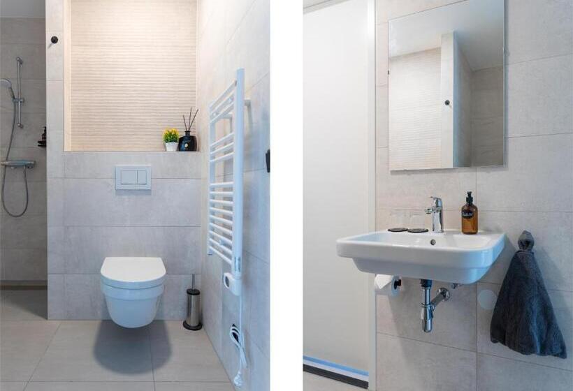 スタンダードルーム, Luxury Room With King Size Bed