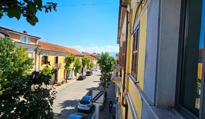 발코니가 있는 4인용 스탠다드 룸, Da Residenza Avezzano