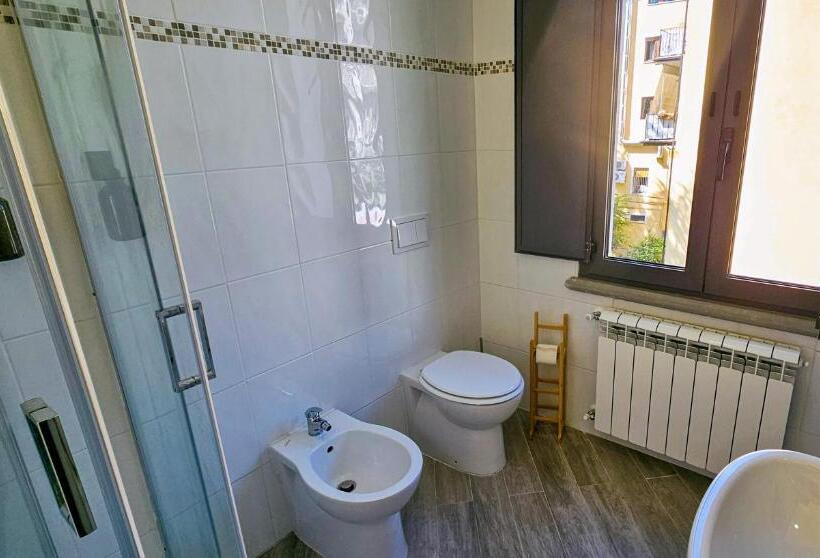 발코니가 있는 4인용 스탠다드 룸, Da Residenza Avezzano