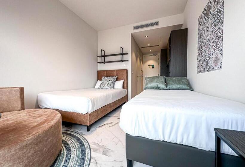 اتاق استاندارد, Student Experience Madrid Pozuelo   Luxury Hostel